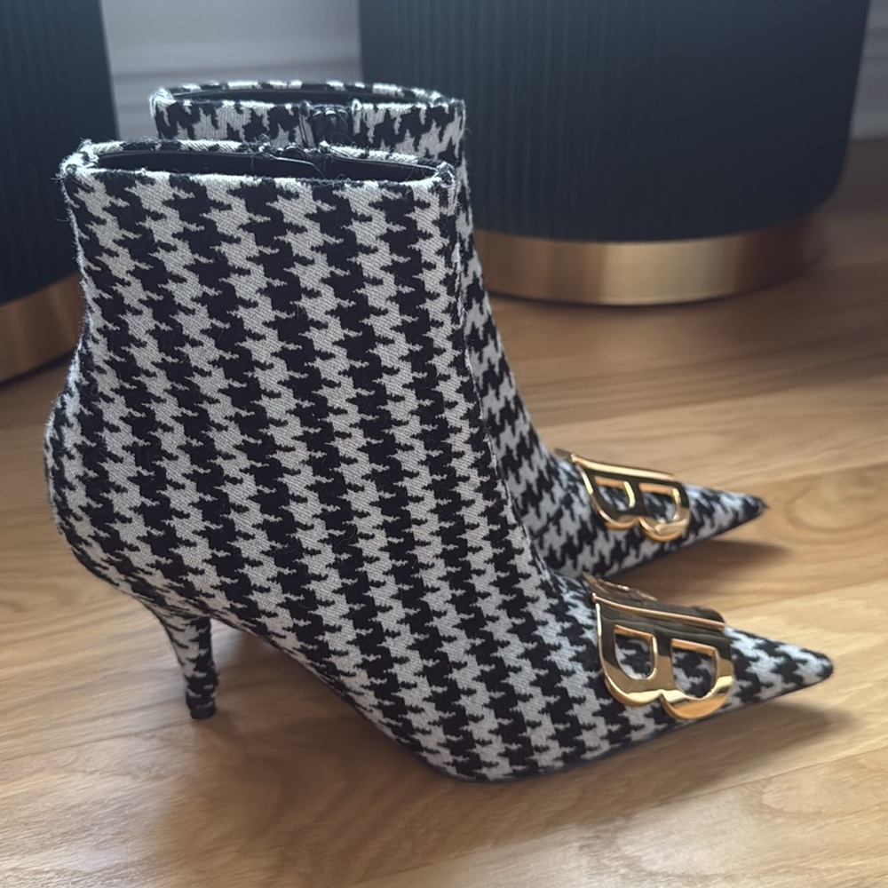 Balenciaga houndstooth ankle booties - Picture 15 of 17